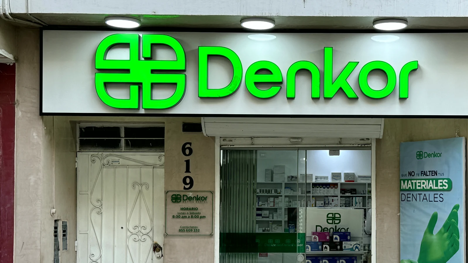 La fachada de Denkor en Calle 7 de Enero 619, Chiclayo